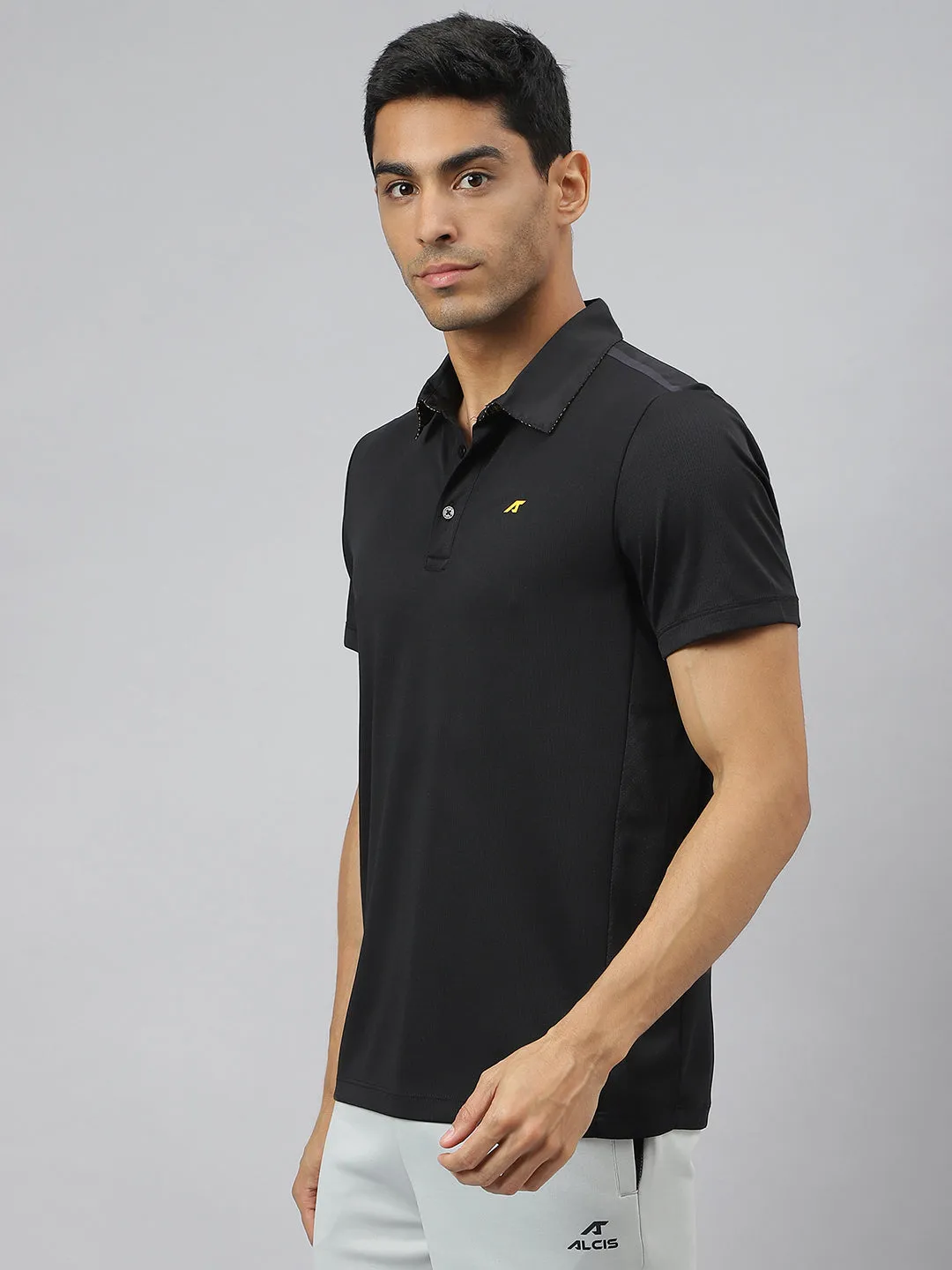 Alcis Men Black Train-Tech Anti-Static Slim-Fit Training Polo T-Shirt