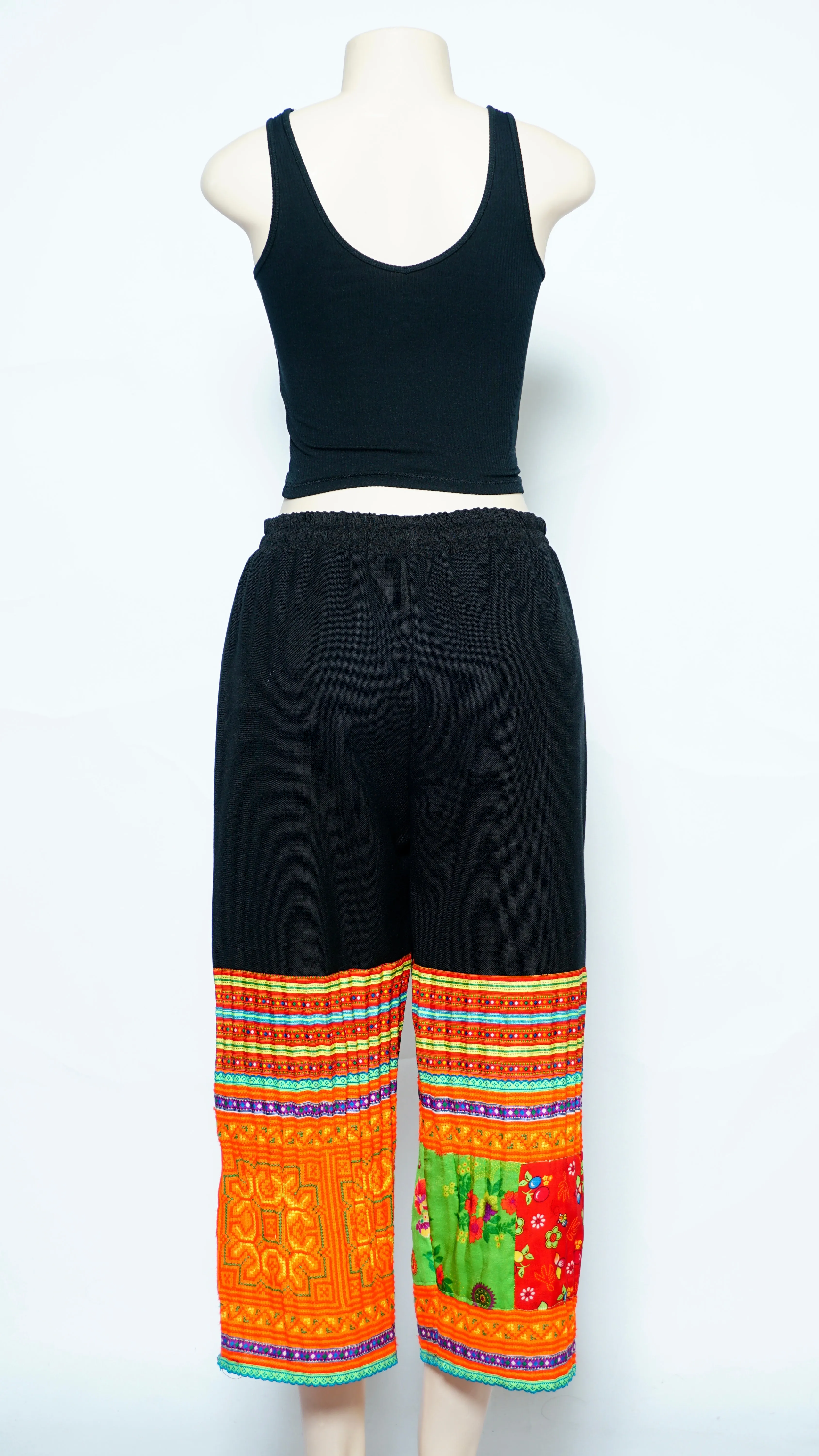 Hill Tribe Crop Pants (XL 30"-38")