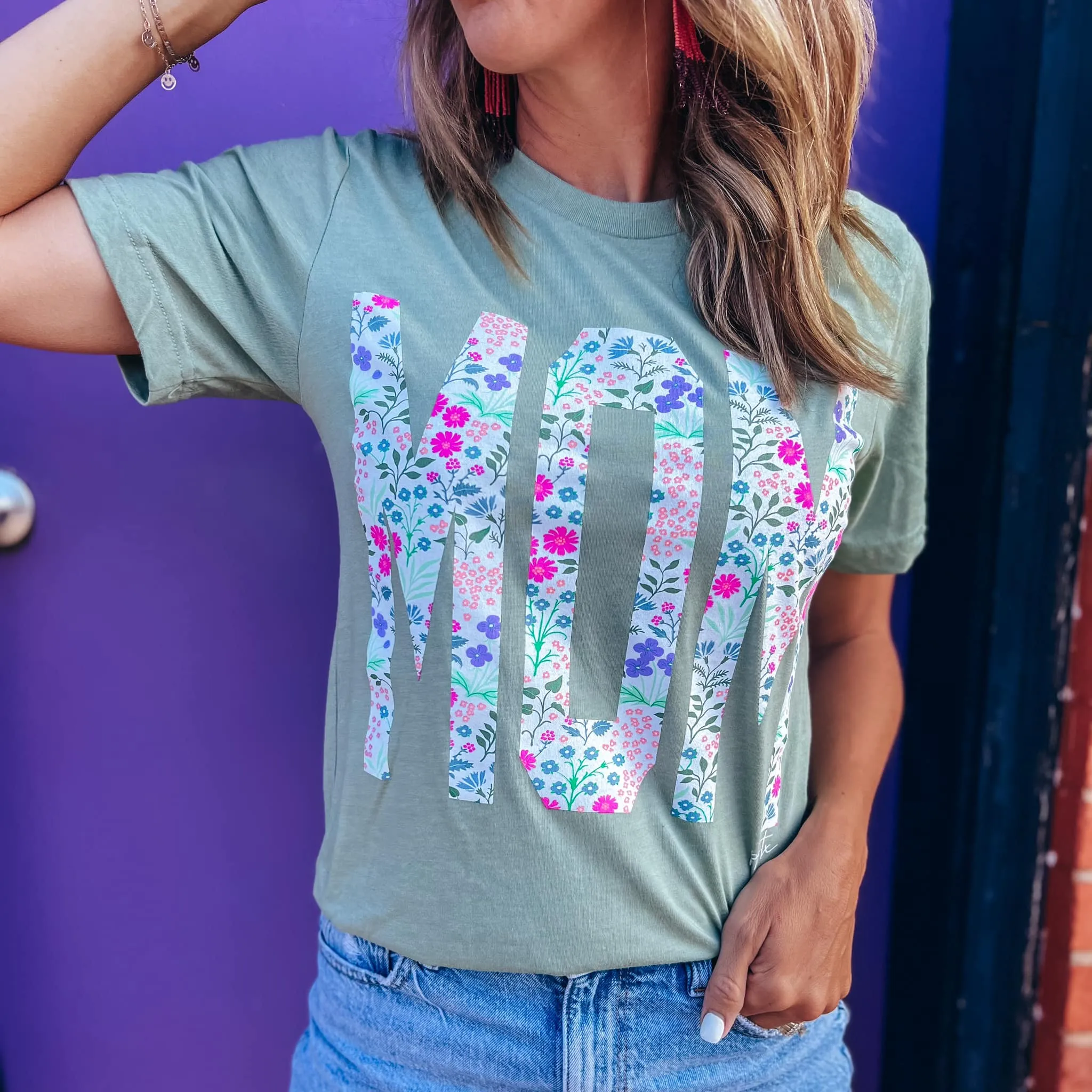 {MOM BOUQUET} Sage Crew Neck Tee