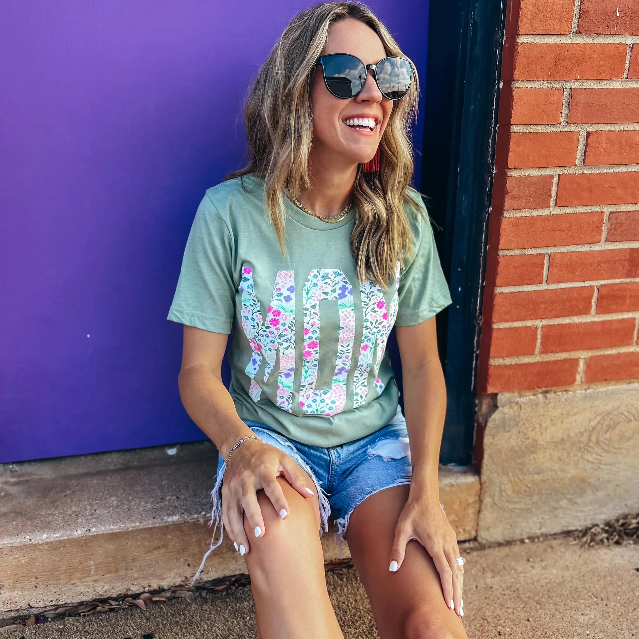 {MOM BOUQUET} Sage Crew Neck Tee